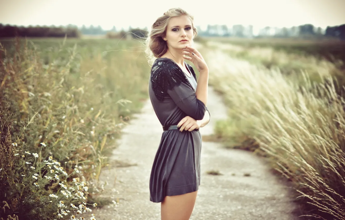 Photo wallpaper field, girl, background