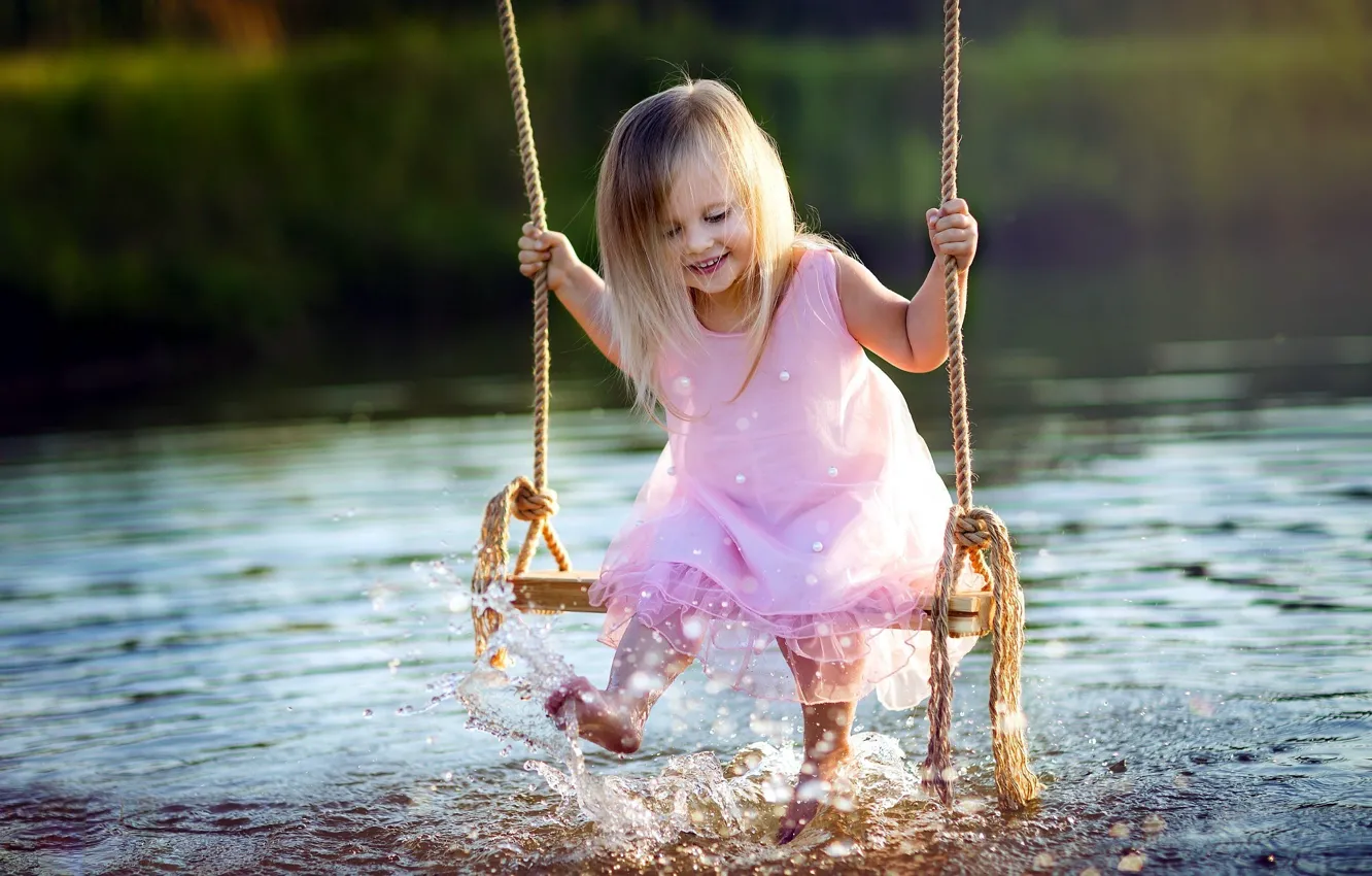Photo wallpaper squirt, lake, swing, girl