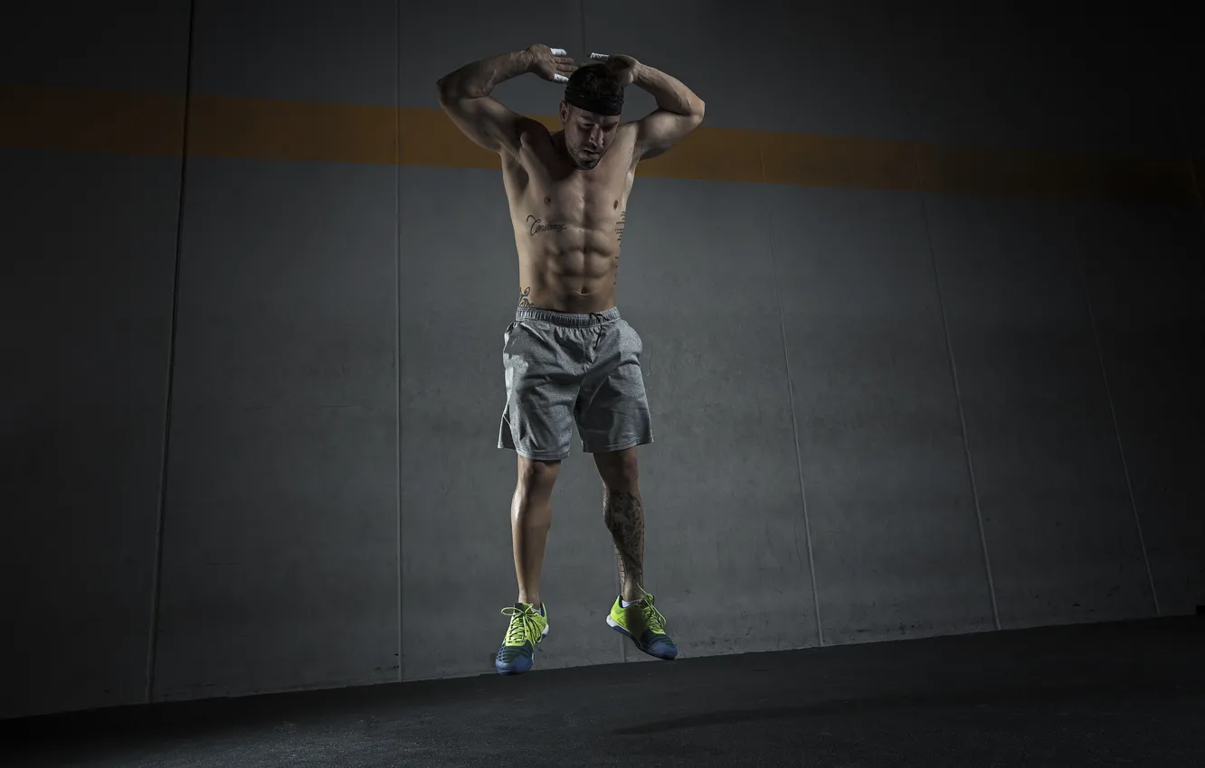Photo wallpaper training, abs, constancy, man jumping