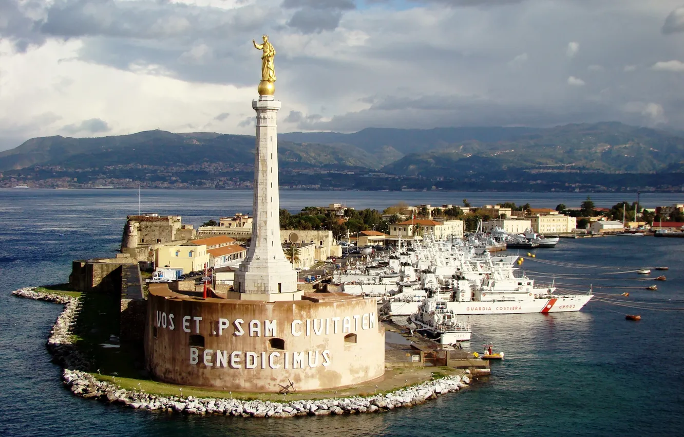 Photo wallpaper the city, the inscription, lighthouse, ship, Italy, sculpture, harbour, Sicily