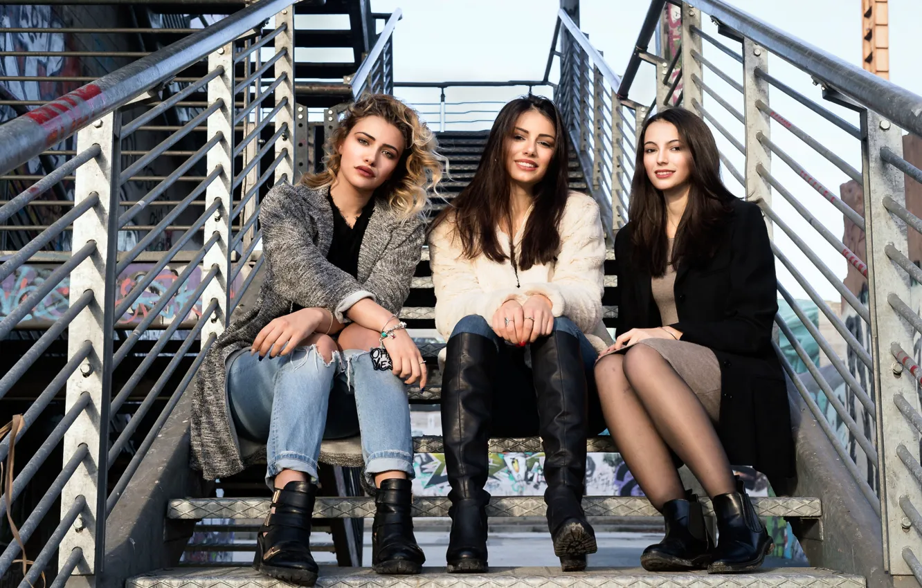 Photo wallpaper model, look, Gaia, Ilaria, Ester, sitting, face