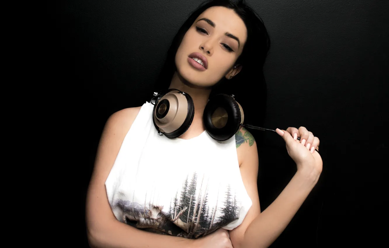 Photo wallpaper look, girl, face, background, headphones, Mike, lips, tattoo