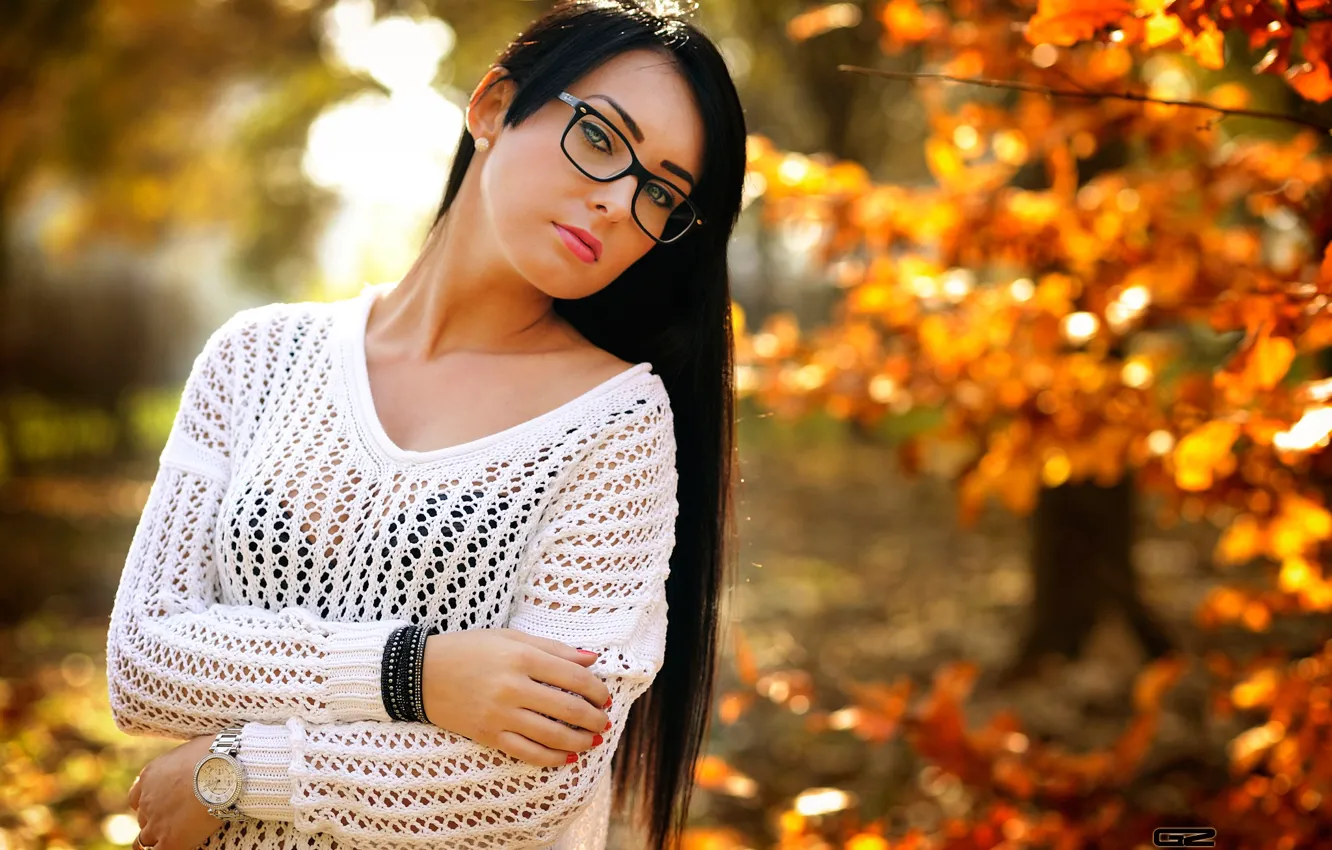 Photo wallpaper autumn, look, the sun, trees, pose, background, model, watch