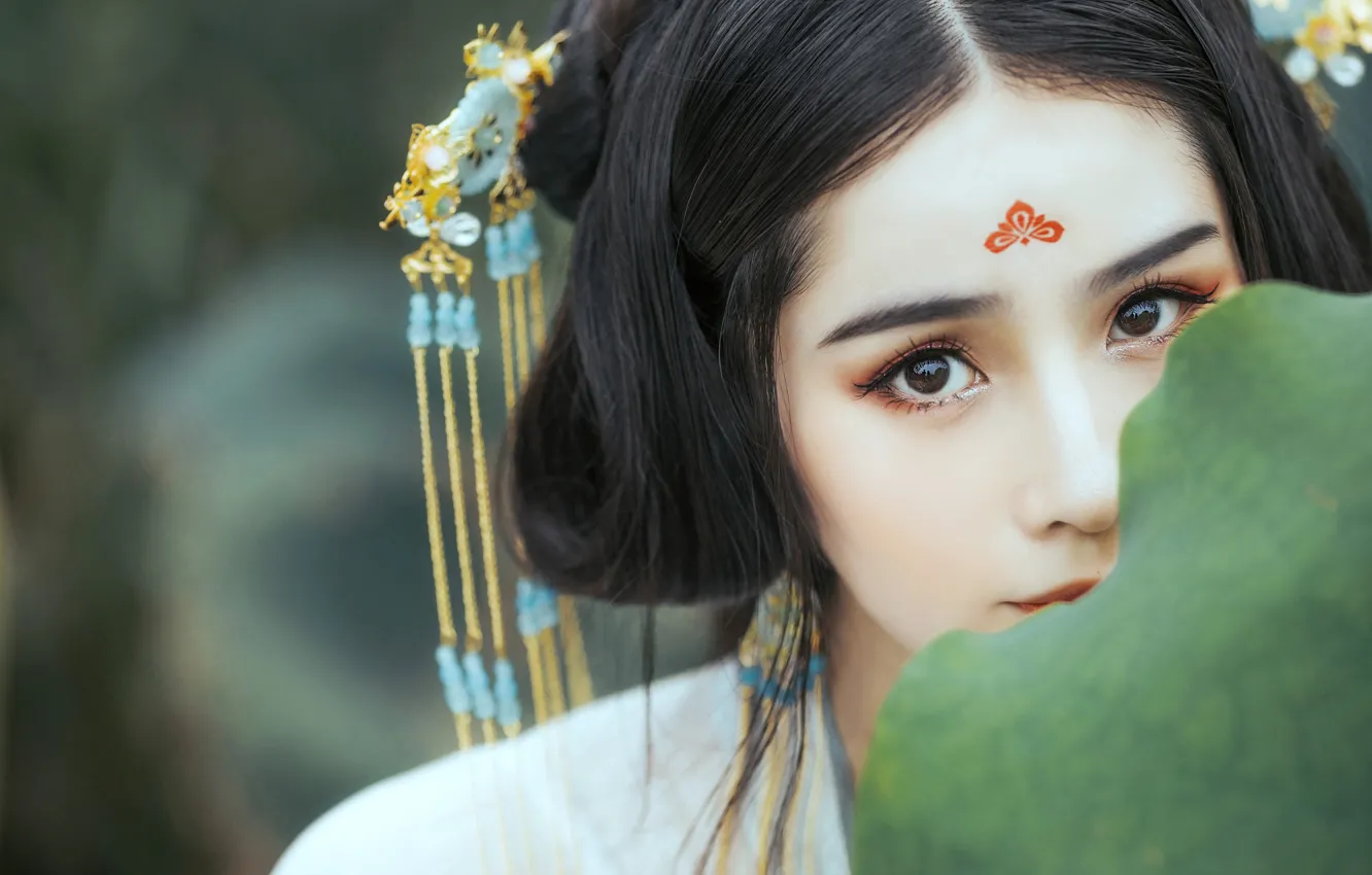 Photo wallpaper white, eyes, look, leaves, girl, decoration, close-up, nature