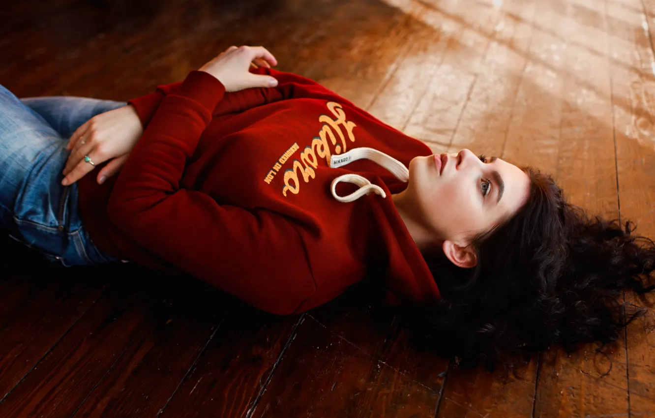 Photo wallpaper pretty, jeans, floor, pose, Igor Kupriyanov