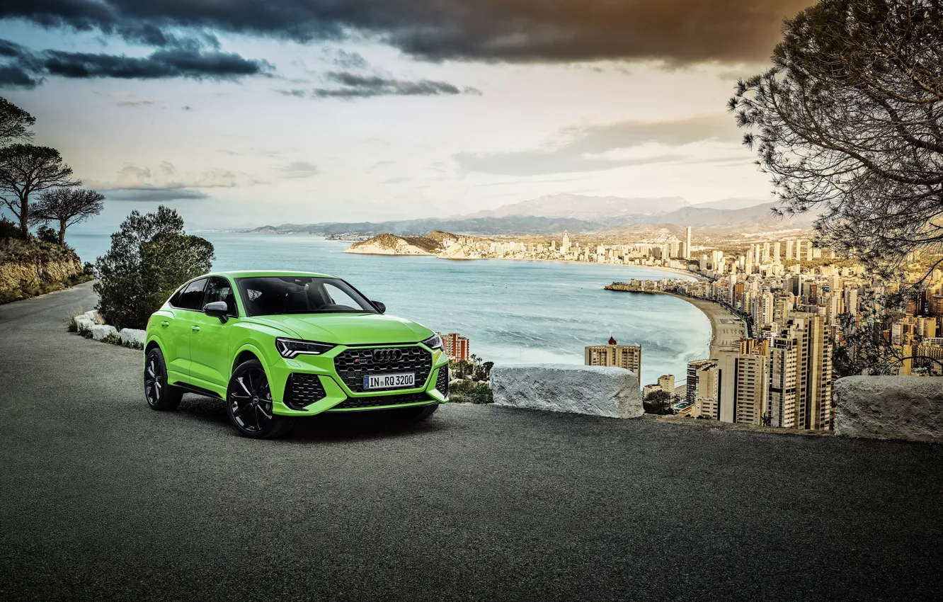 Photo wallpaper the city, Audi, Bay, crossover, Sportback, 2020, RS Q3