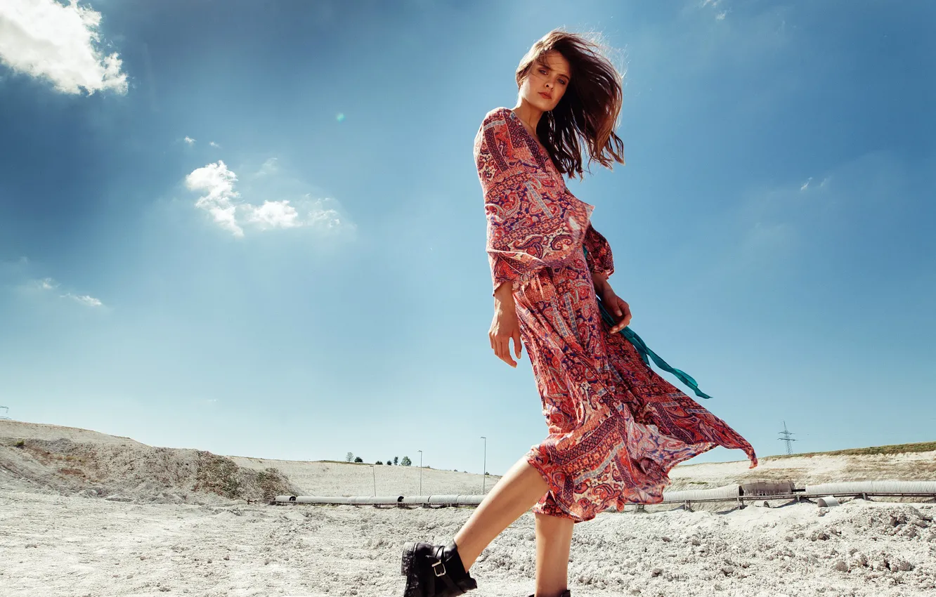 Photo wallpaper the sky, look, girl, the sun, clouds, landscape, pose, model