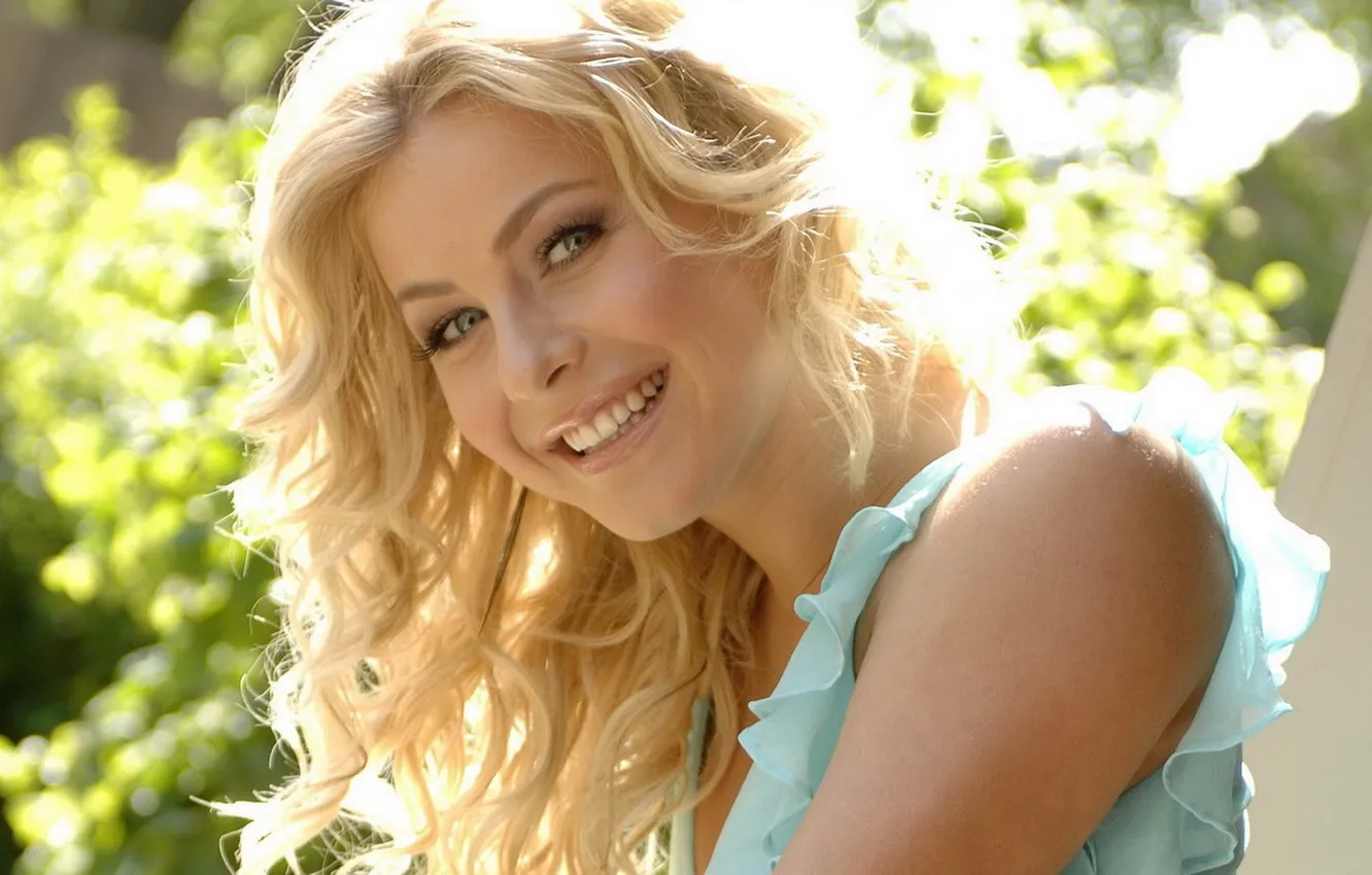 Photo wallpaper girl, smile, spring, cutie