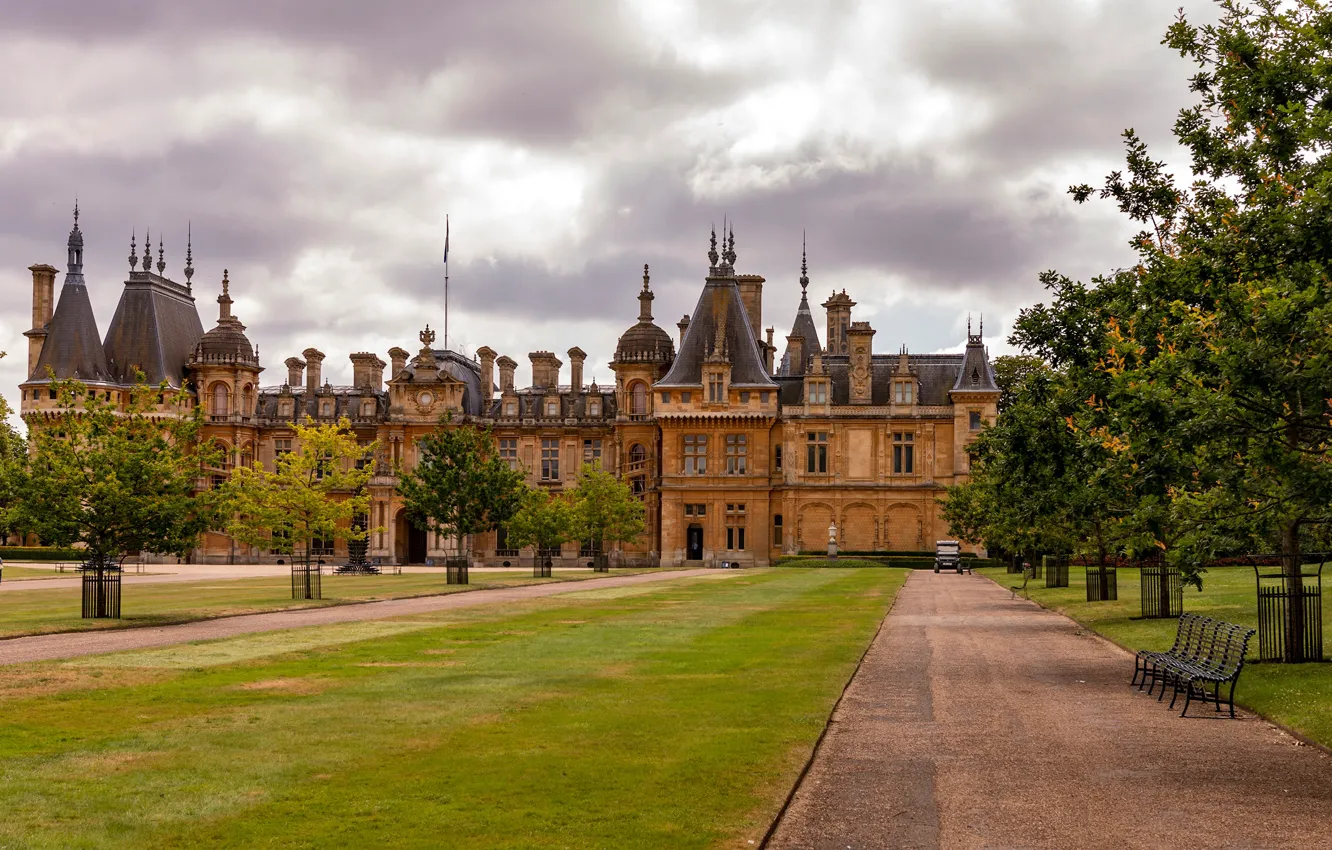 Photo wallpaper clouds, trees, lawn, England, mansion, benches, the estate, Waddesdon Manor