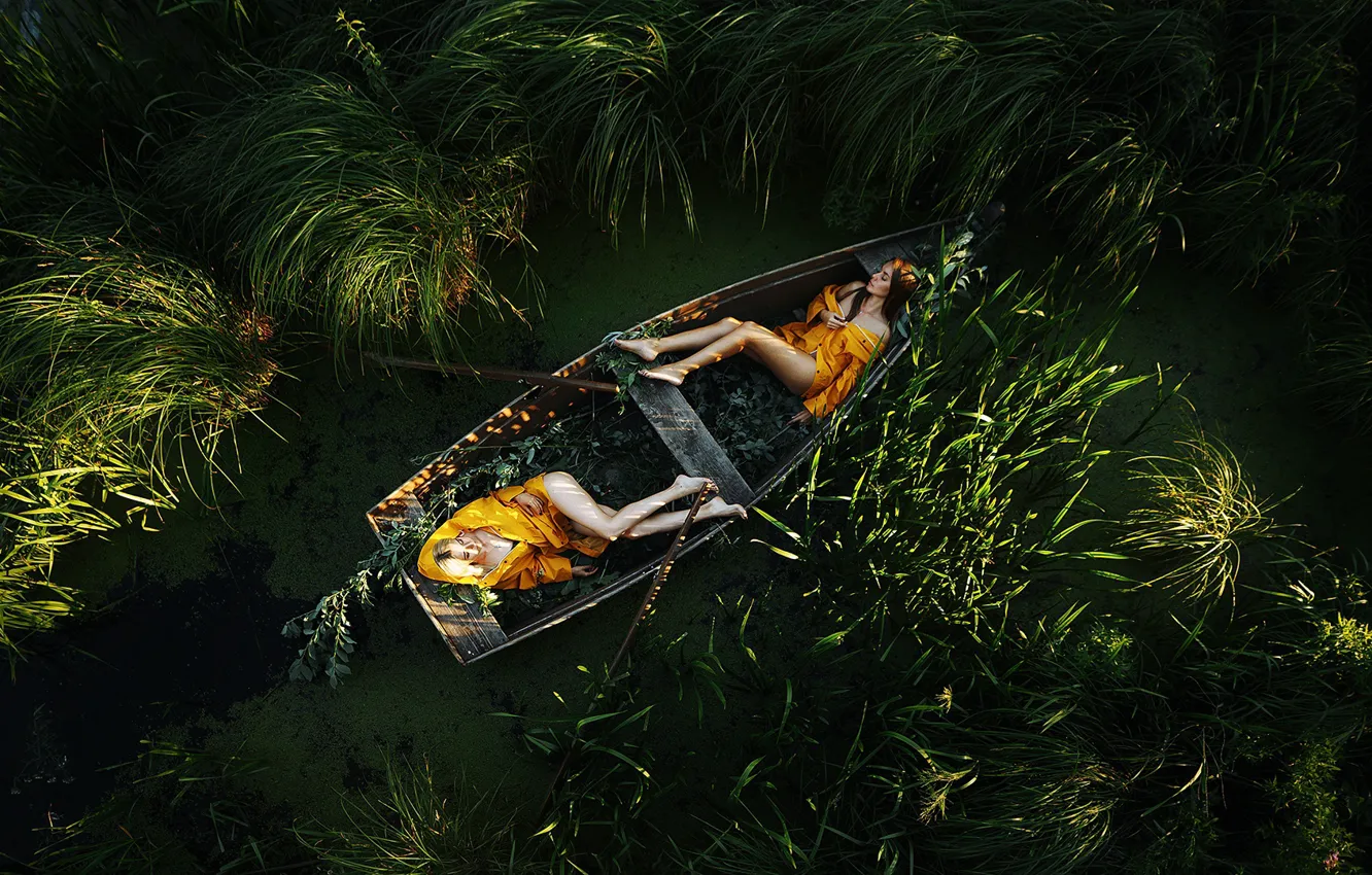 Photo wallpaper sleep, two girls, in the boat, Oleg Gritsun