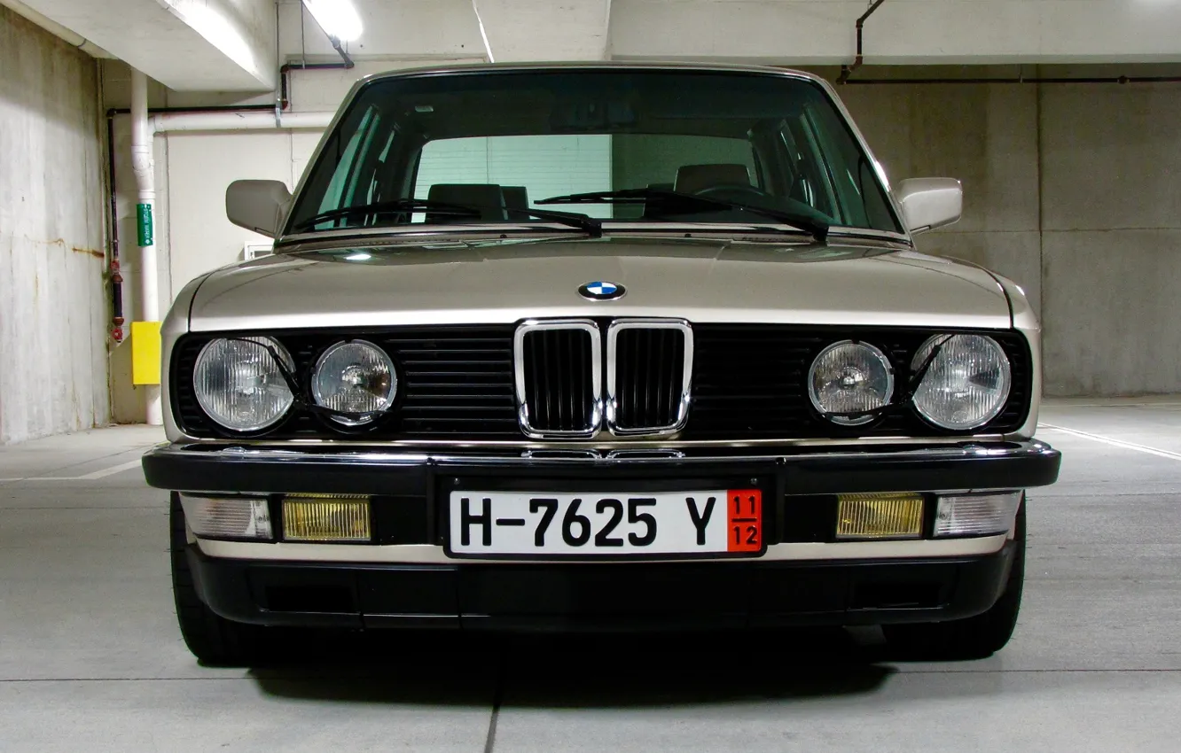 Photo wallpaper BMW, E28, 535I