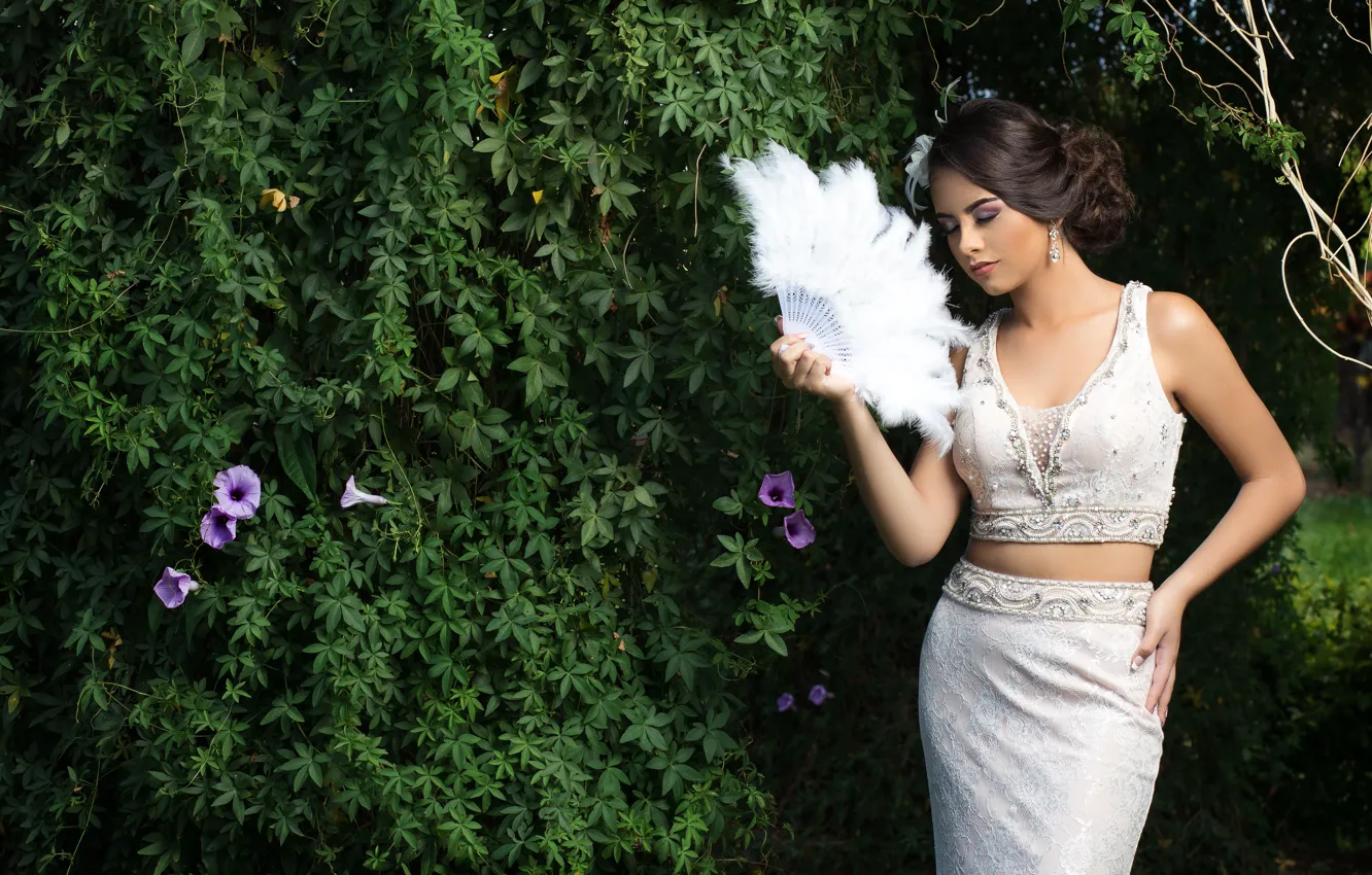 Photo wallpaper flowers, pose, Bush, fan, Camila