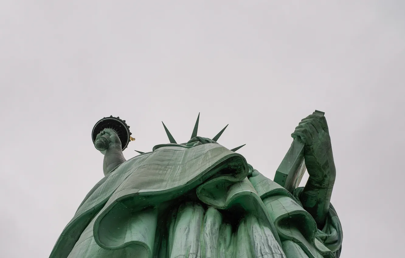 Photo wallpaper New York, USA, The Statue Of Liberty, the view from the bottom