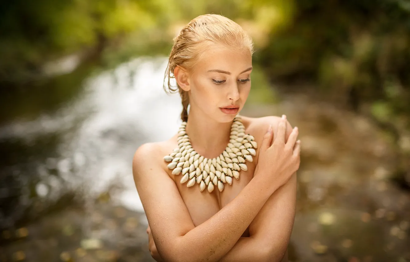 Photo wallpaper mood, necklace, hands, bokeh, Oliver Photo Classic, Sandra Strobel