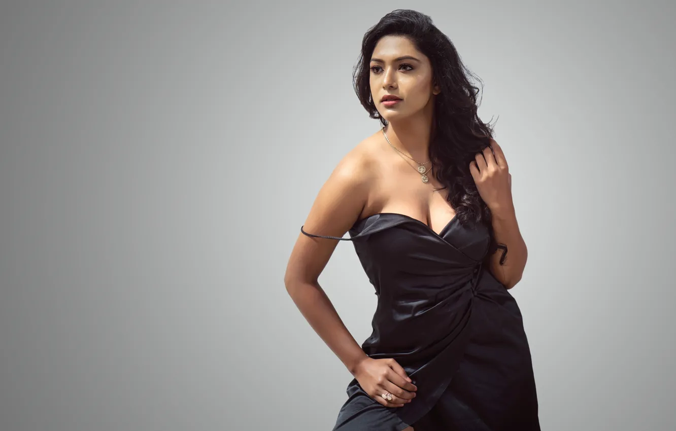 Photo wallpaper girl, eyes, smile, beautiful, figure, lips, hair, brunette