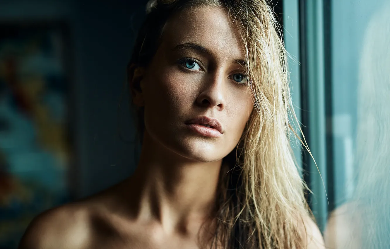 Photo wallpaper portrait, sponge, curls, Lydia, Brice Lehmann