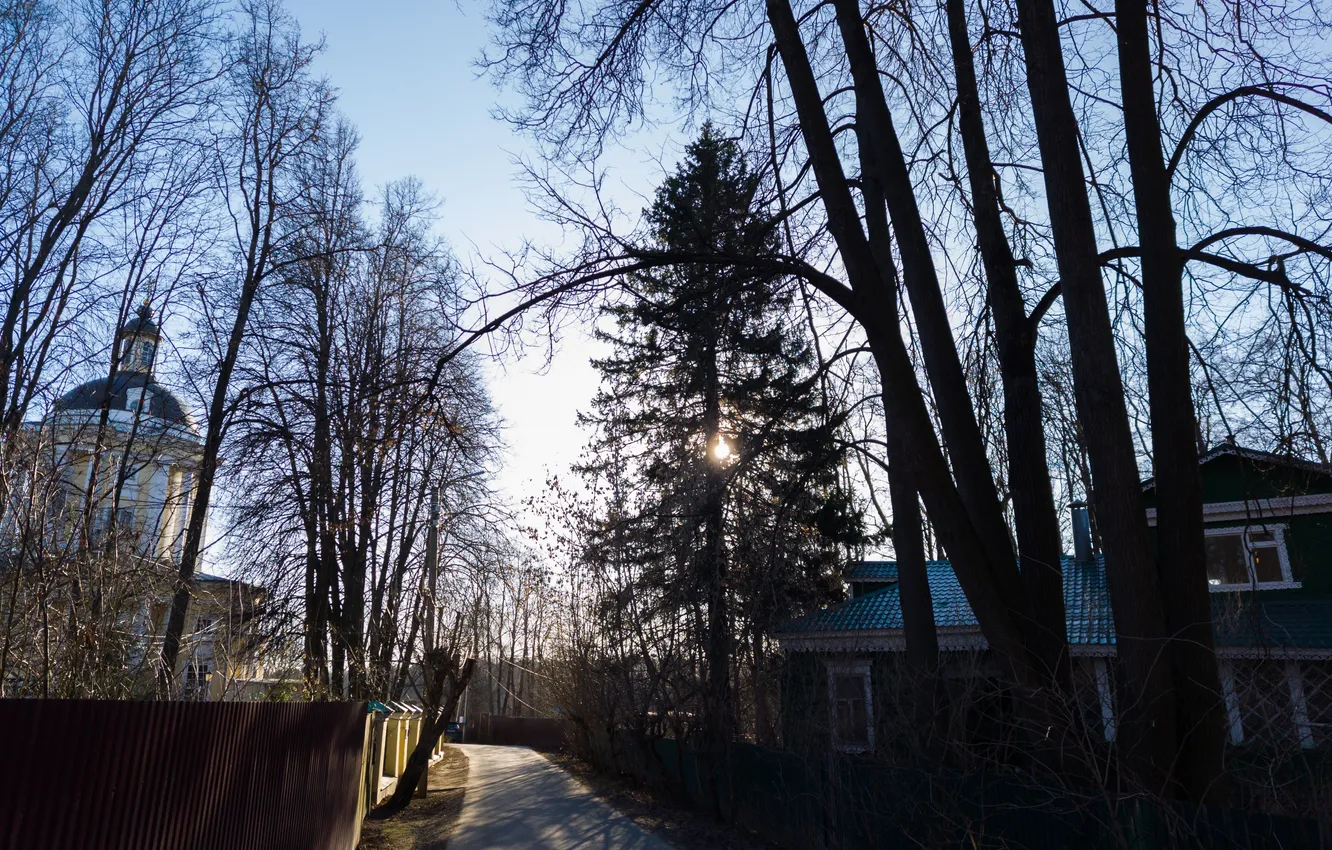 Photo wallpaper the sun, trees, building, home, spring, temple, Russia, architecture