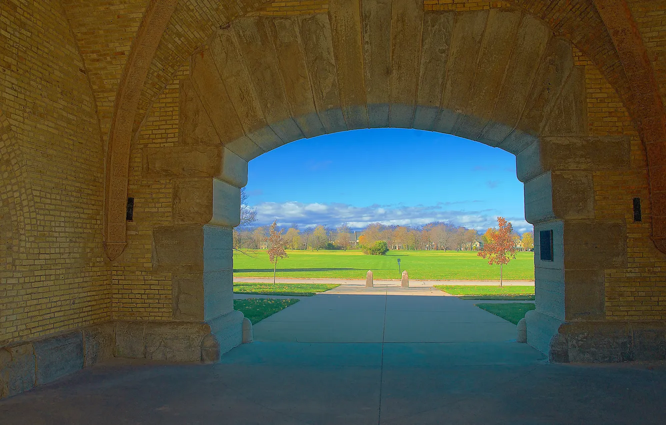 Photo wallpaper autumn, the sky, grass, trees, yard, arch, USA, Fort Sheridan