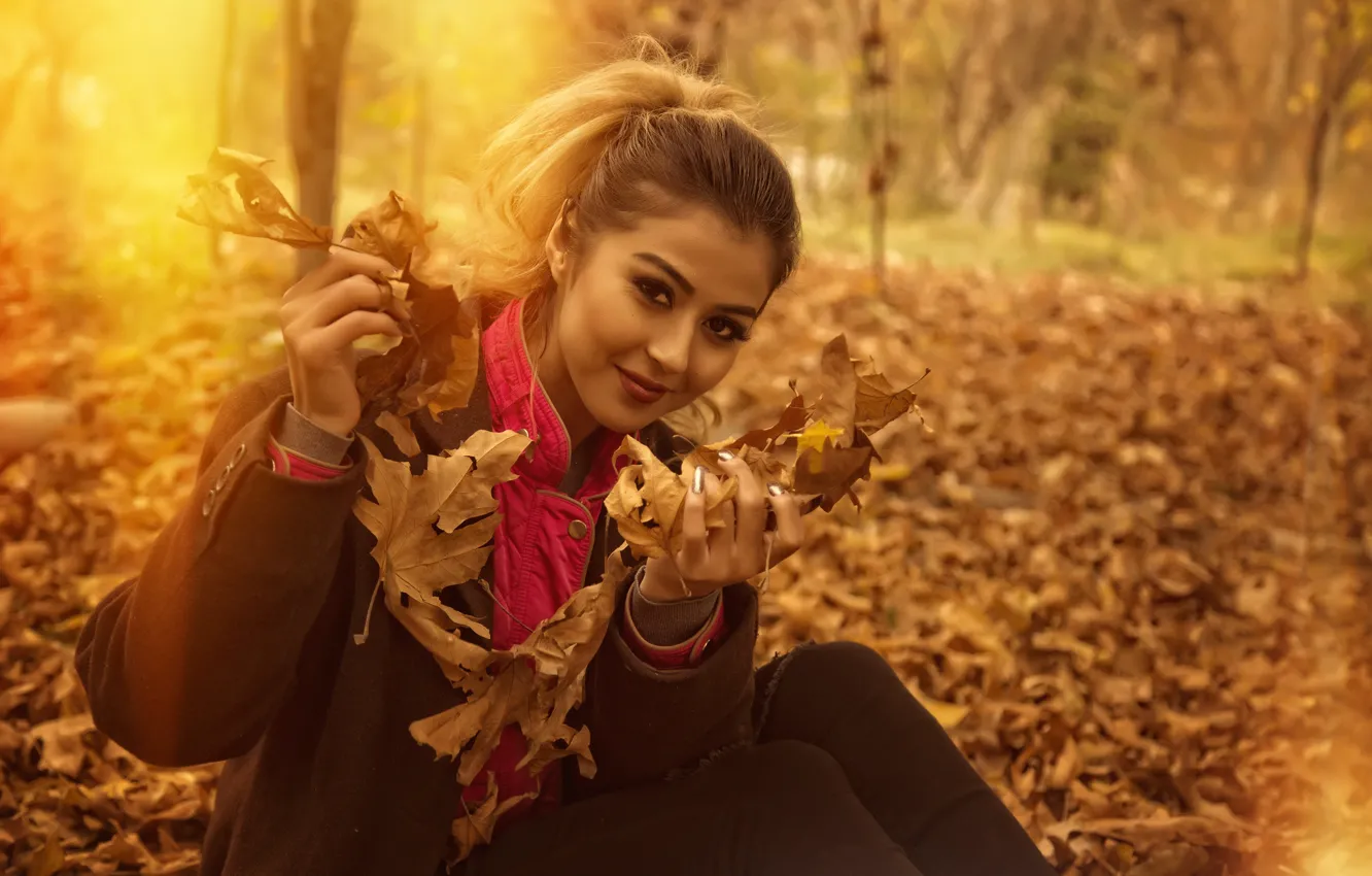 Photo wallpaper girl, nature, yellow, smile, beautiful, autumn, leaves, orange
