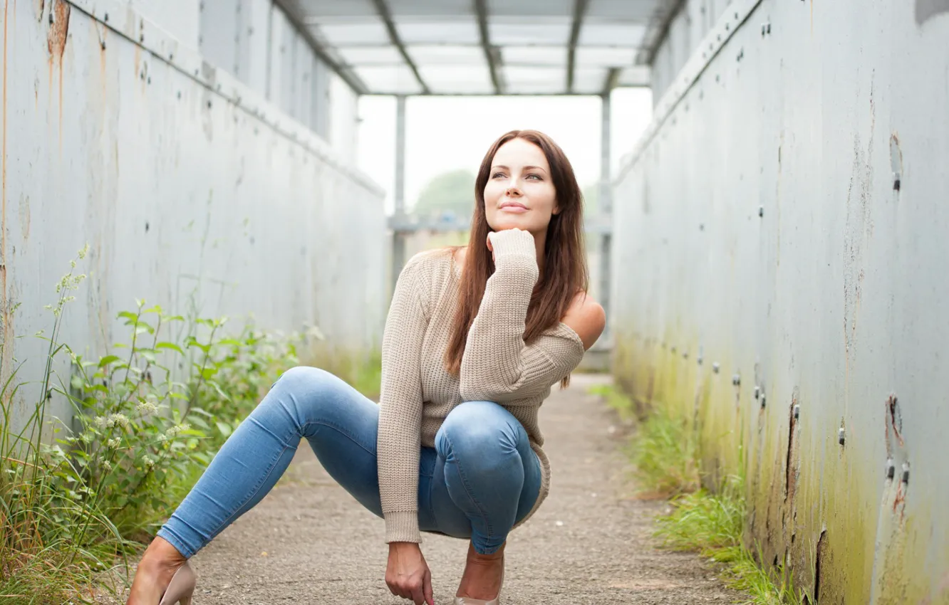 Photo wallpaper pose, jeans, heels, brown hair, jacket