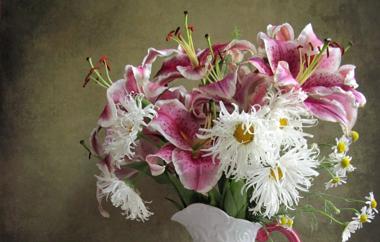 Photo wallpaper Lily, chamomile, bouquet