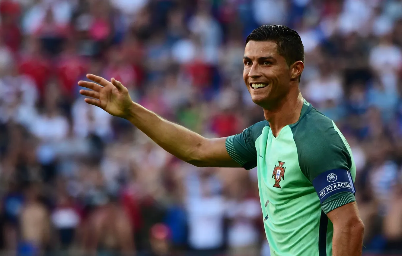 Photo wallpaper smile, football, hand, form, Portugal, Cristiano Ronaldo, legend, player