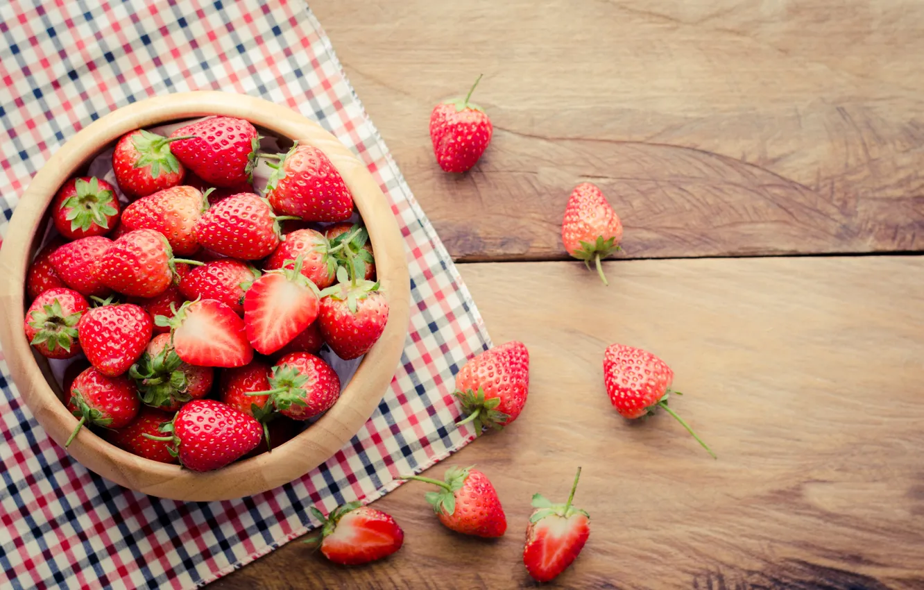 Photo wallpaper strawberry, berry, bowl, napkin