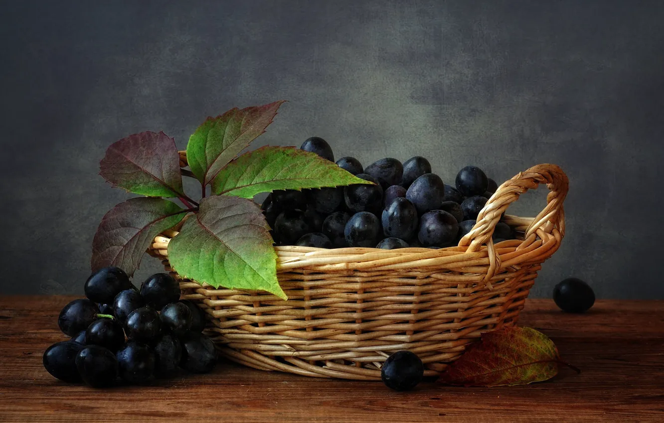 Photo wallpaper leaves, berries, grapes, basket