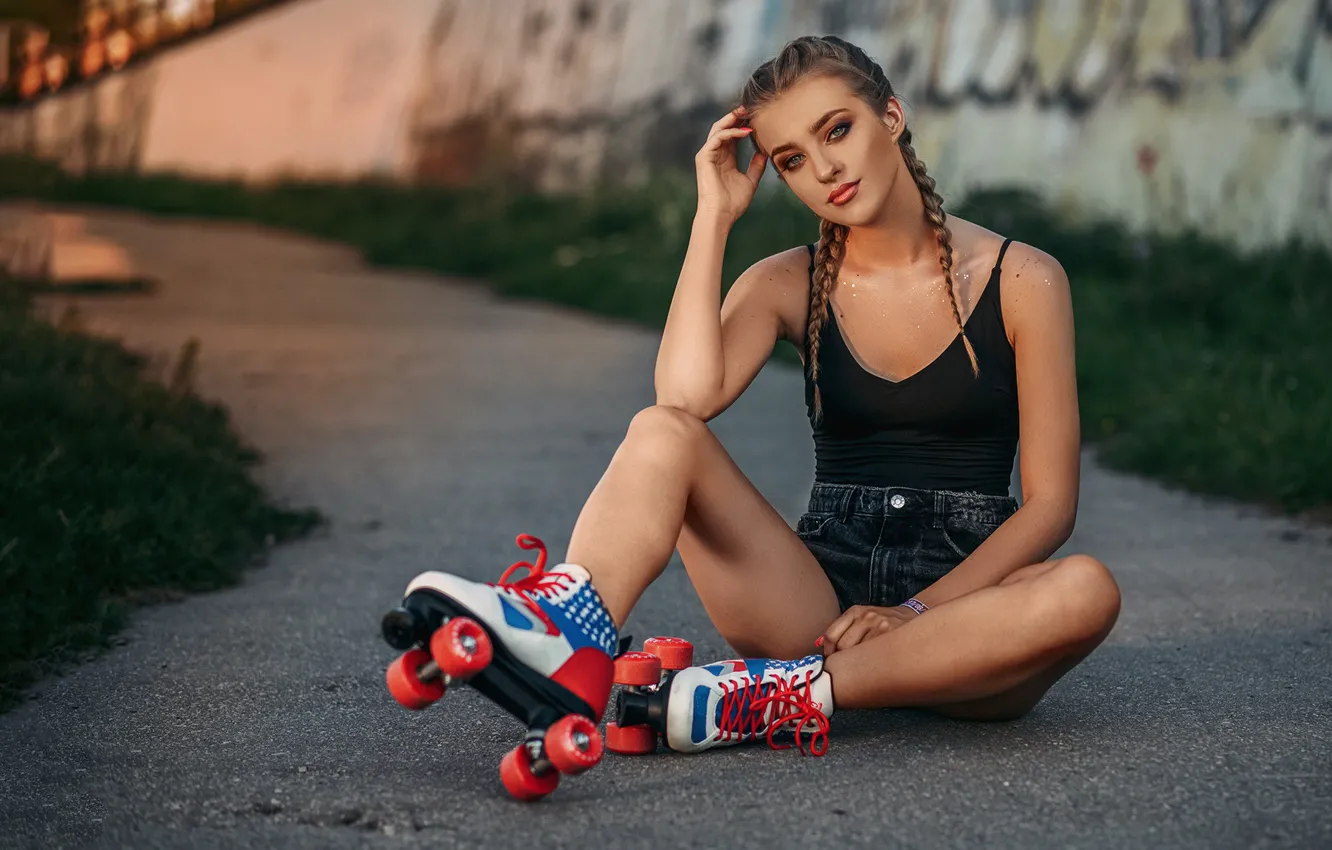 Photo wallpaper girl, sitting, Janusz Żołnierczyk