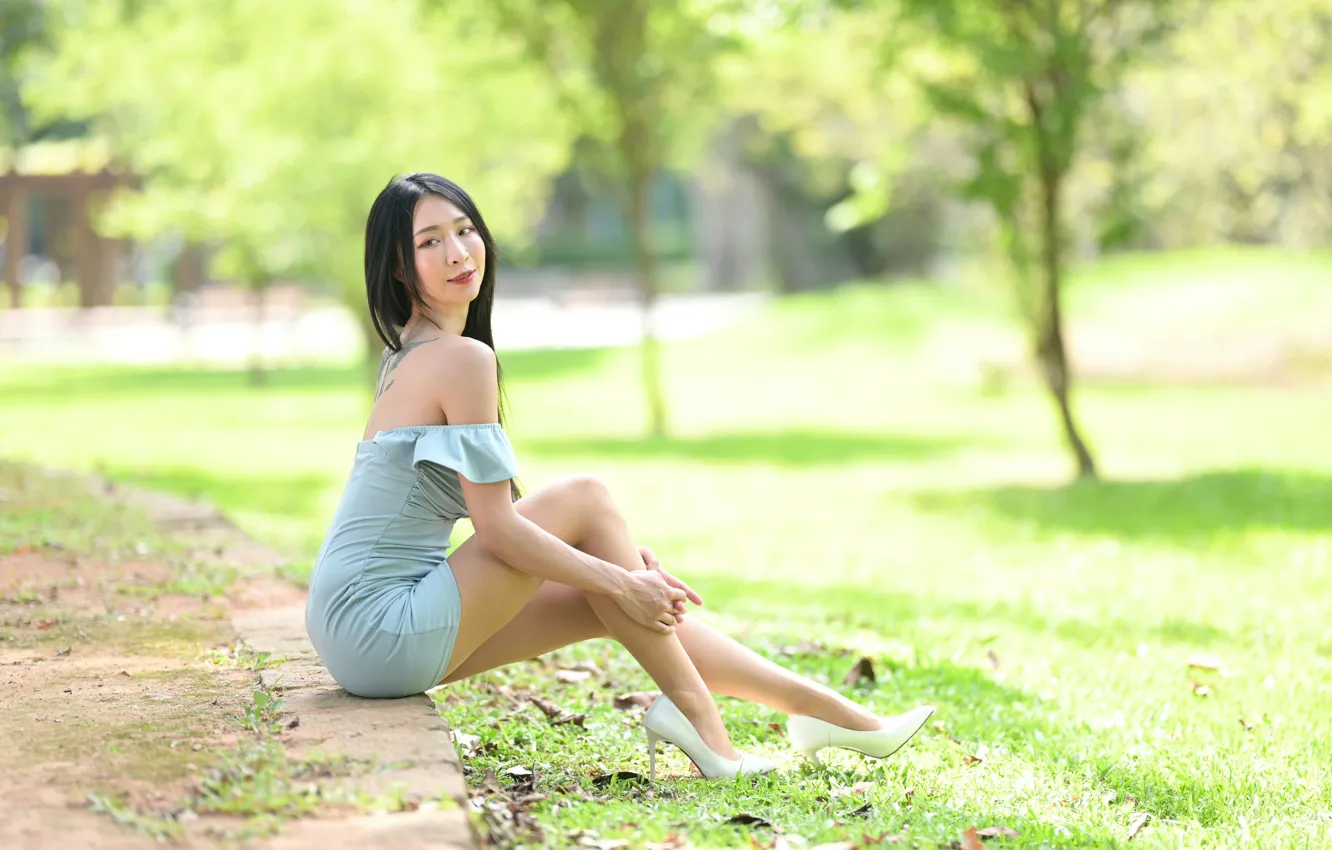 Photo wallpaper grass, the sun, trees, pose, model, portrait, makeup, figure