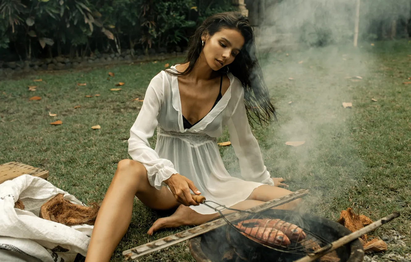 Photo wallpaper woman, beautiful, model, sweet, picnic, adorable, Kristina Perestoronina, fried fish