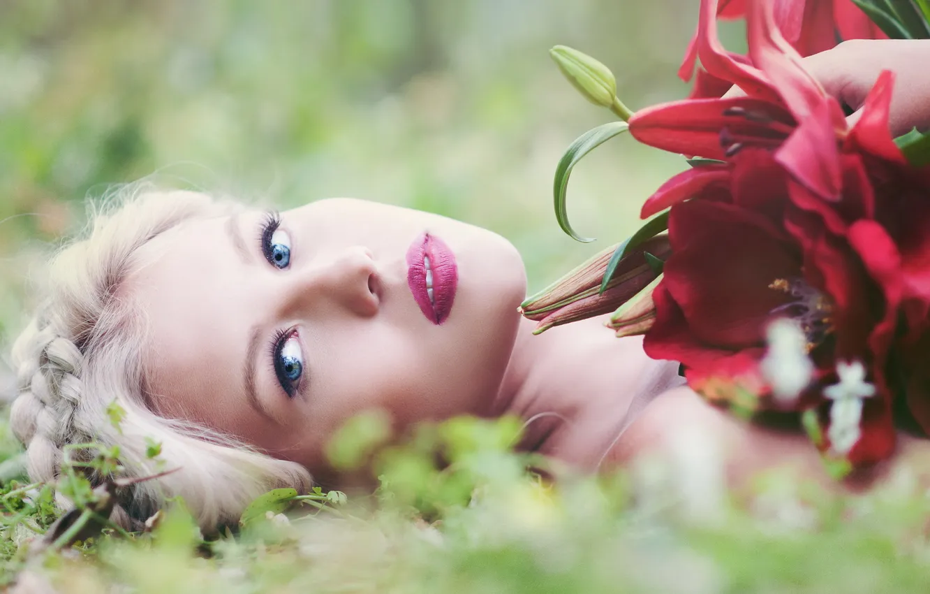 Photo wallpaper girl, flowers, Nelly Lehtinen