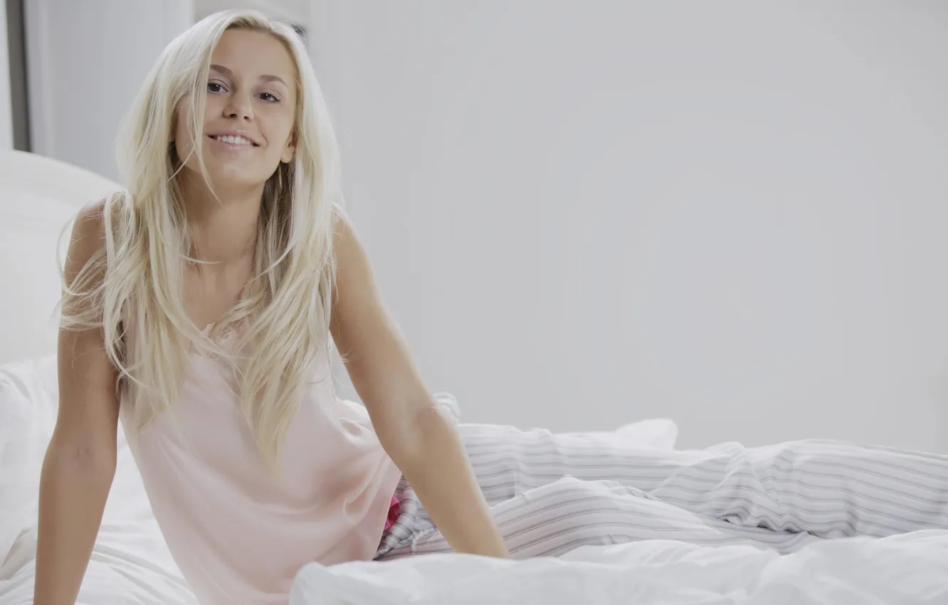 Photo wallpaper girl, model, blonde, cute, Lola MyLuv