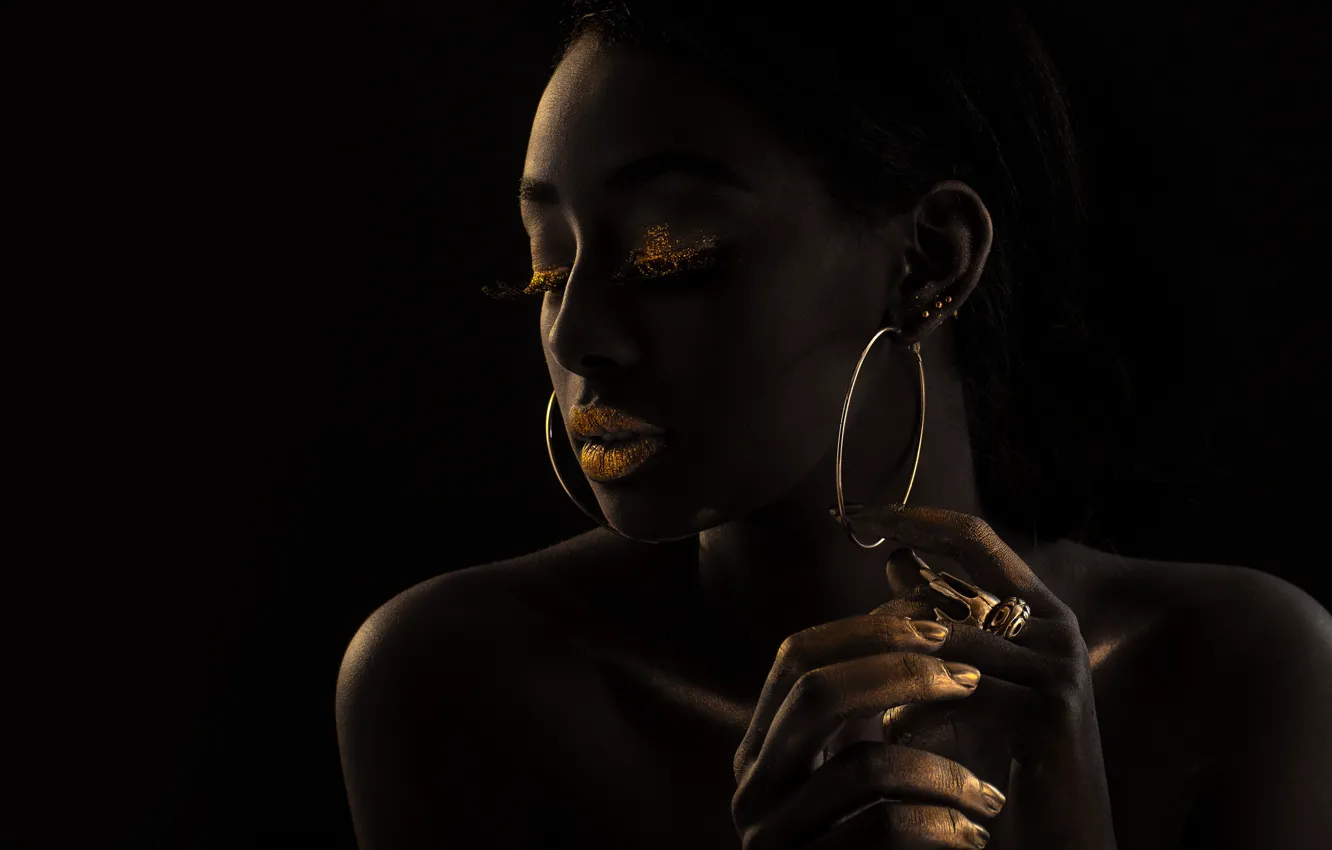 Photo wallpaper gold, model, portrait, mulatto, black background, black, makeup, dark girl
