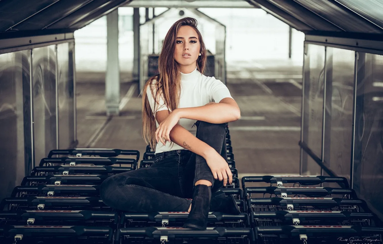 Photo wallpaper look, pose, model, portrait, jeans, makeup, Mike, hairstyle