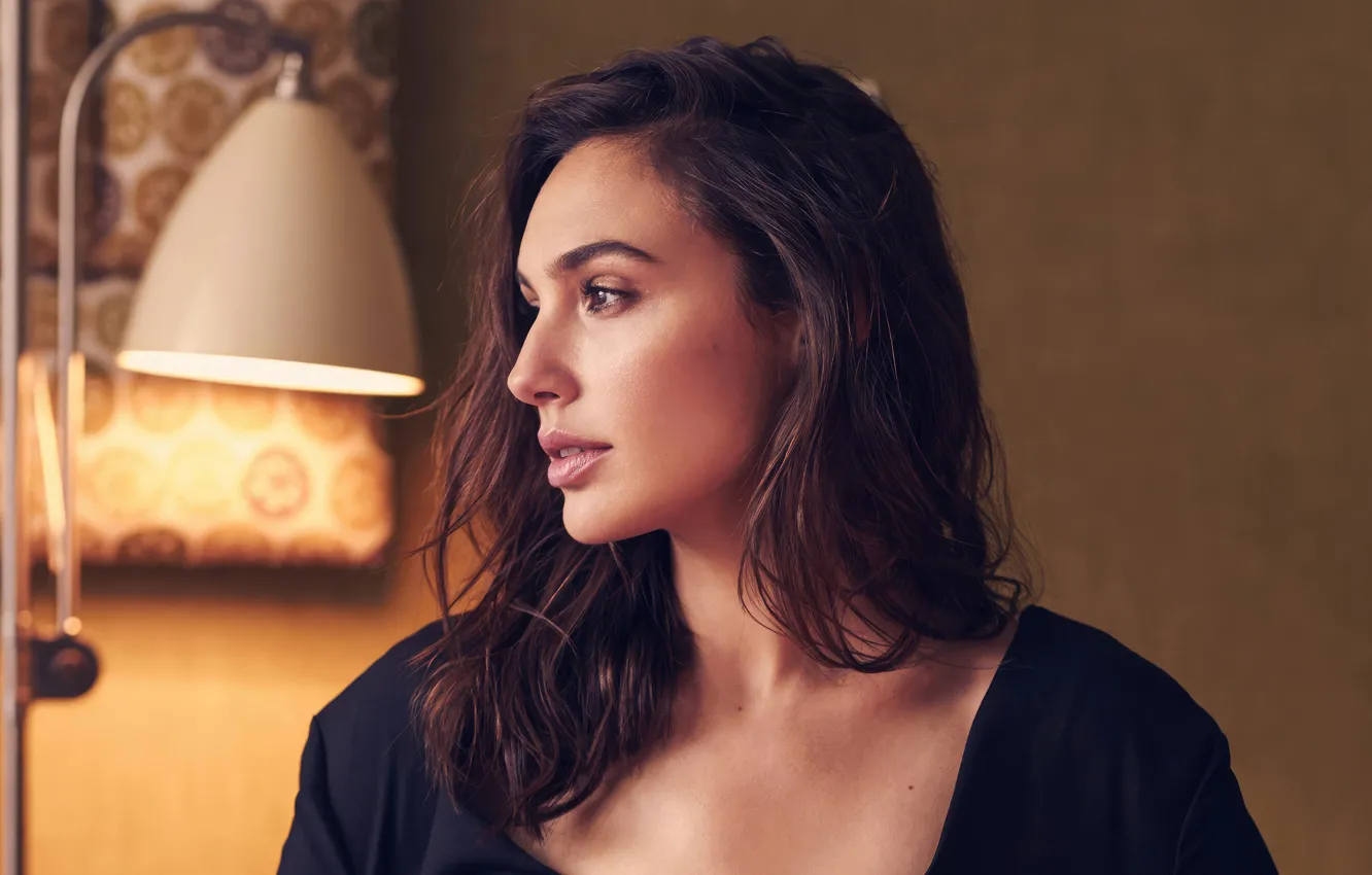 Photo wallpaper girl, light, pose, photo, room, black, makeup, brunette