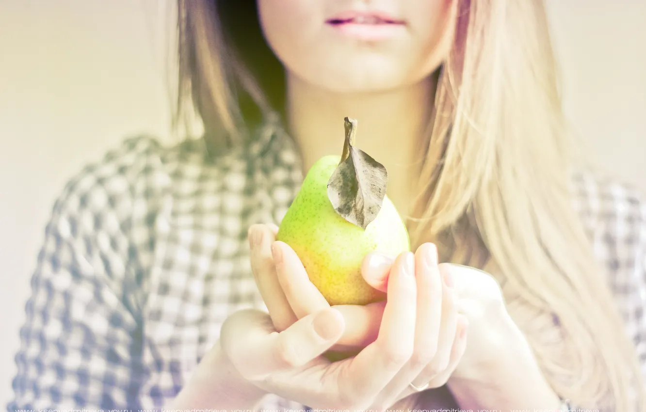 Photo wallpaper girl, mood, food, fruit, pear