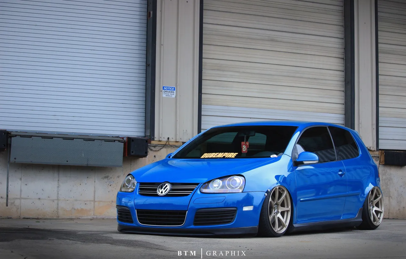 Photo wallpaper volkswagen, golf, blue, tuning, germany, low, r32, stance