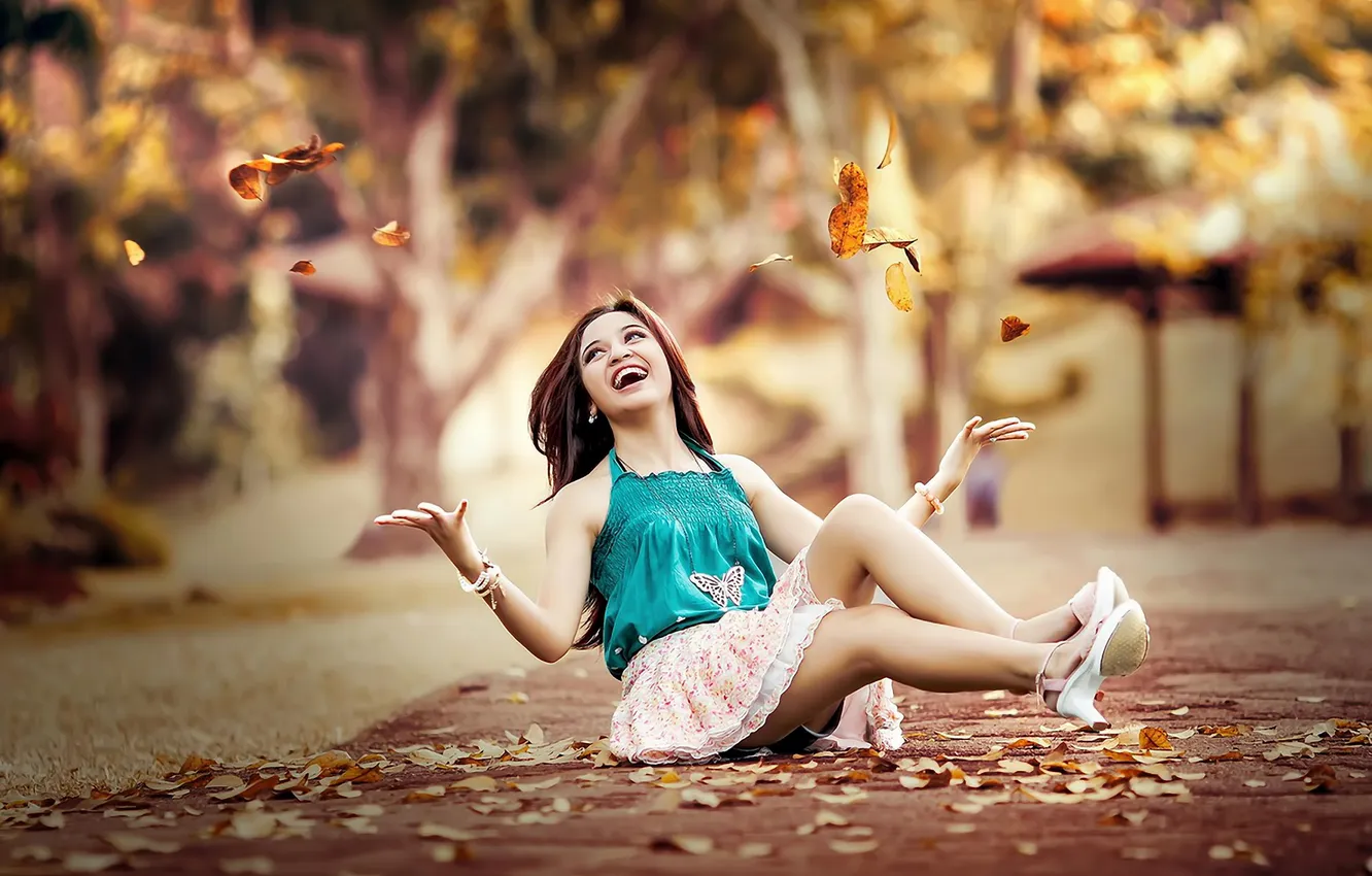 Photo wallpaper road, autumn, leaves, girl, mood, beauty