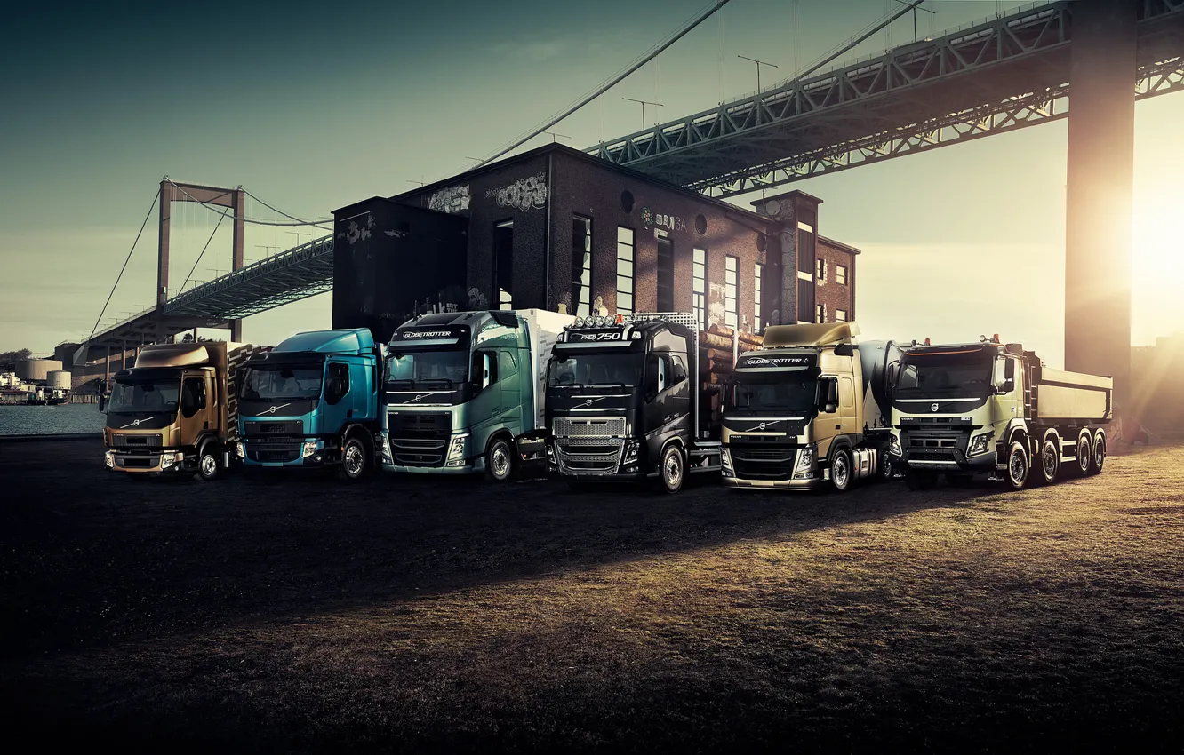 Photo wallpaper Volvo, Blik, bridge, front, trailer, tractor, Trucks, lineup