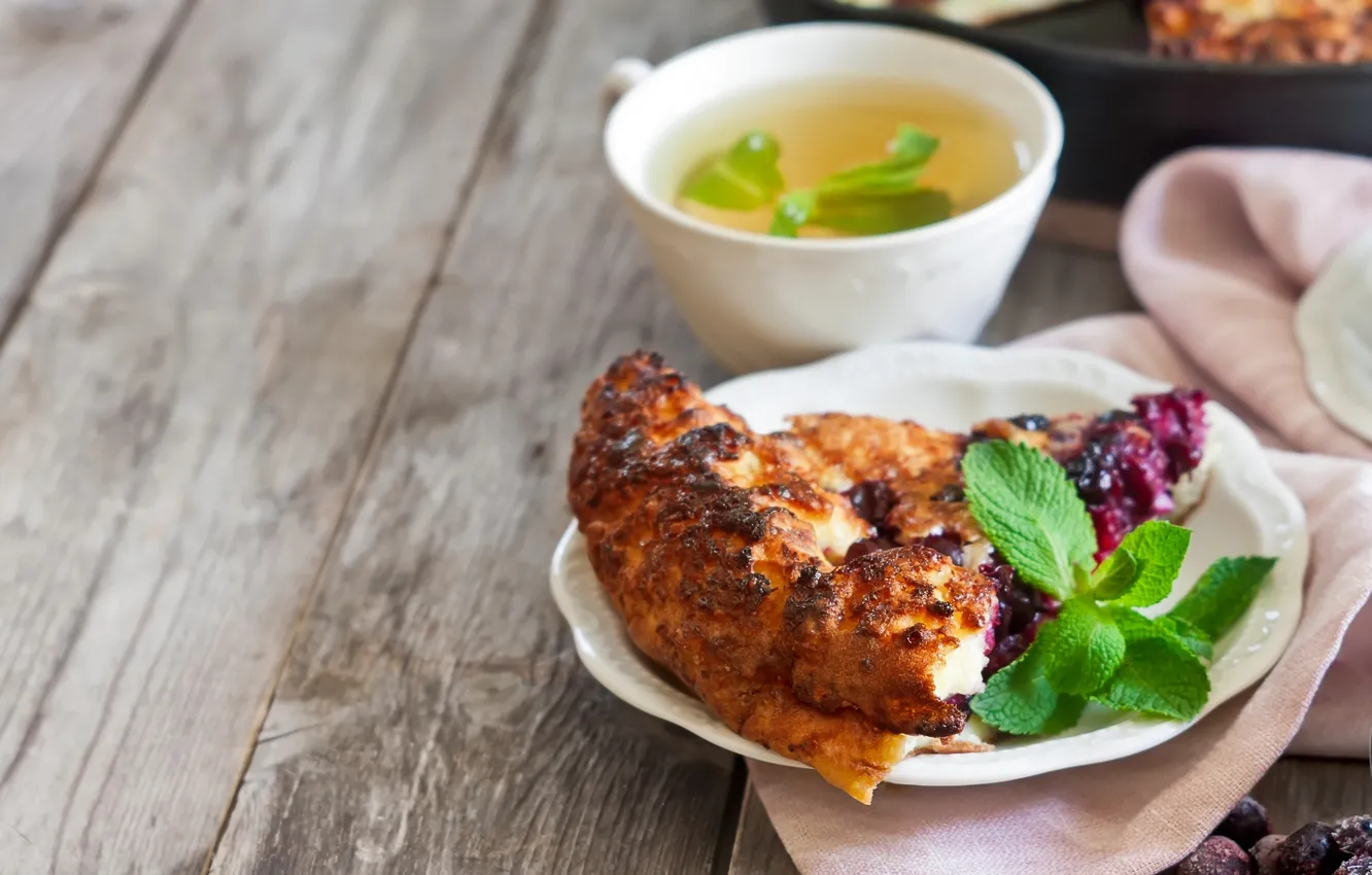 Photo wallpaper tea, pie, mint, currants