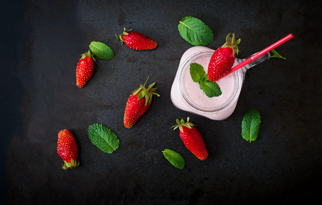 Photo wallpaper berries, strawberry, Bank, yogurt, strawberry