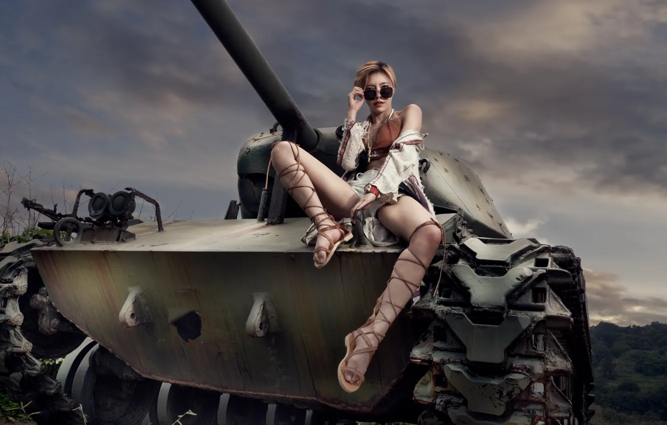 Photo wallpaper girl, tank, Asian