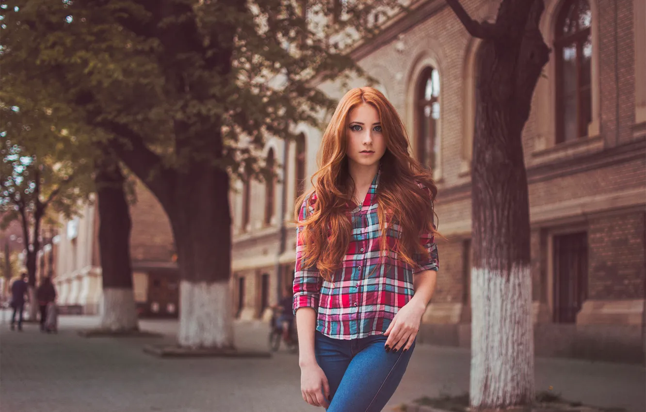Photo wallpaper the city, jeans, cell, shirt, redhead