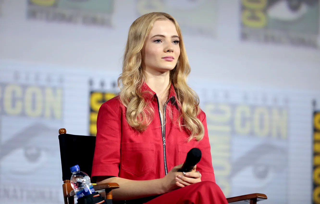 Photo wallpaper look, Freya Allan, hair, beautiful, girl