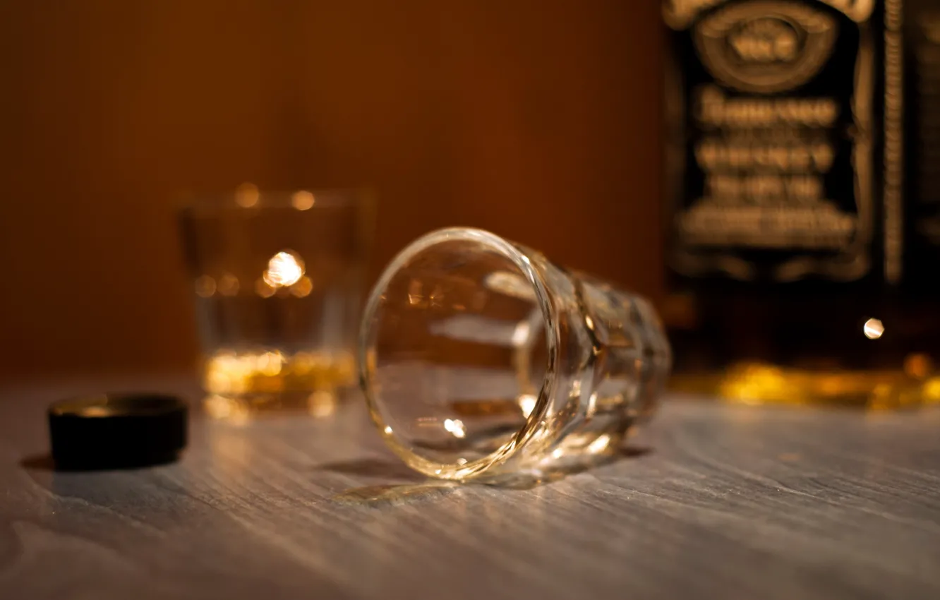 Photo wallpaper macro, glass, bottle