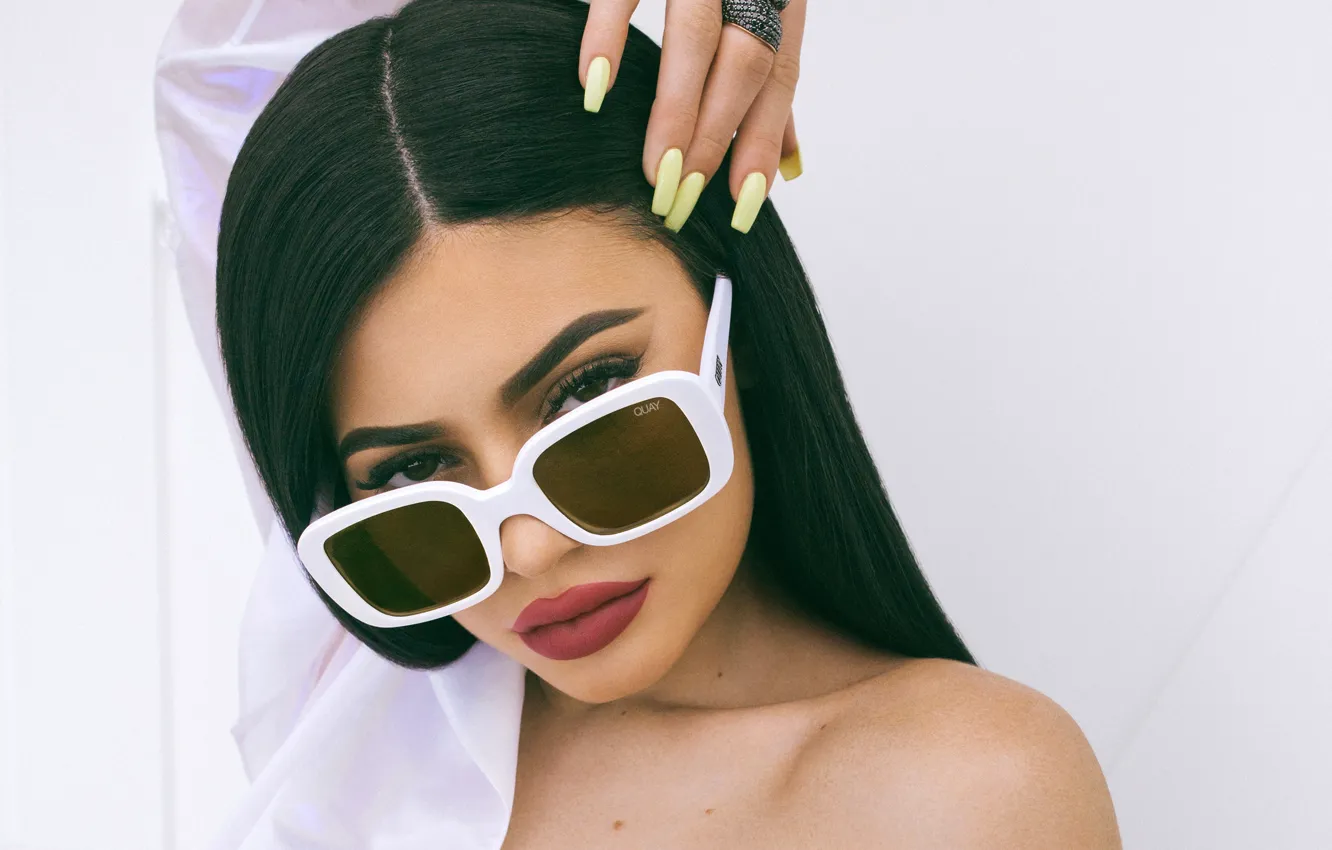 Photo wallpaper look, pose, makeup, advertising, glasses, hairstyle, Kylie Jenner, Kylie Jenner