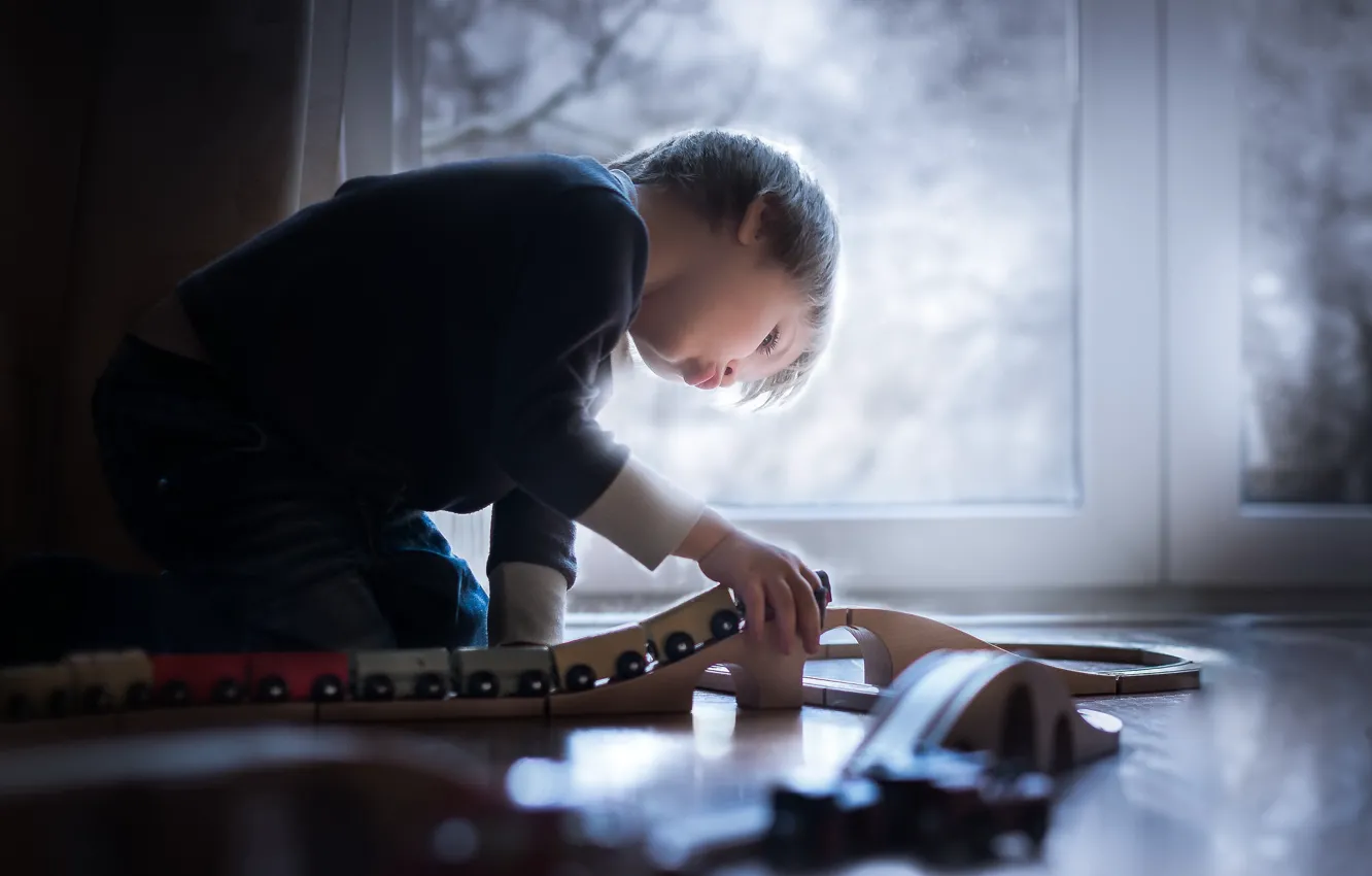 Photo wallpaper toy, train, boy