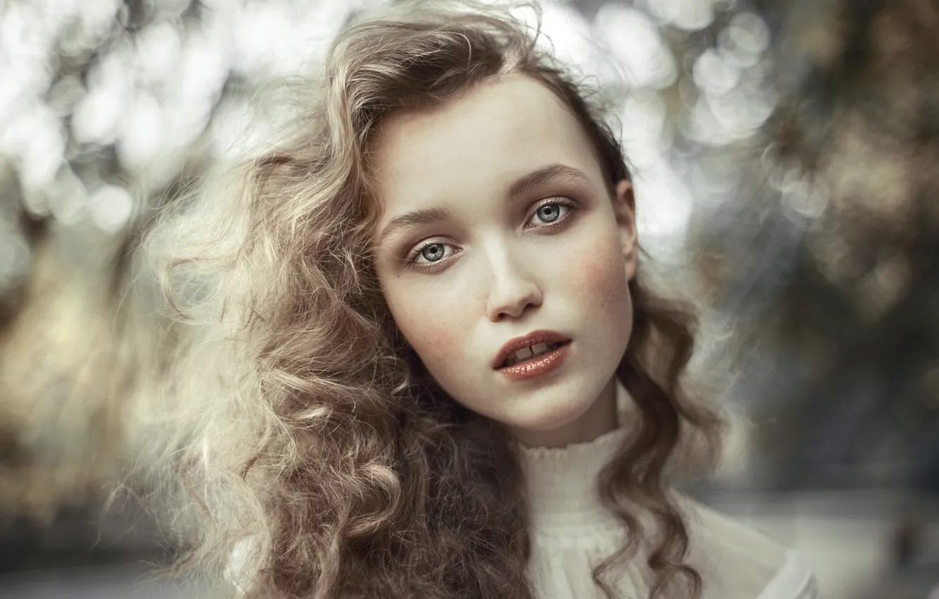 Photo wallpaper girl, portrait, curls, Agata Serge