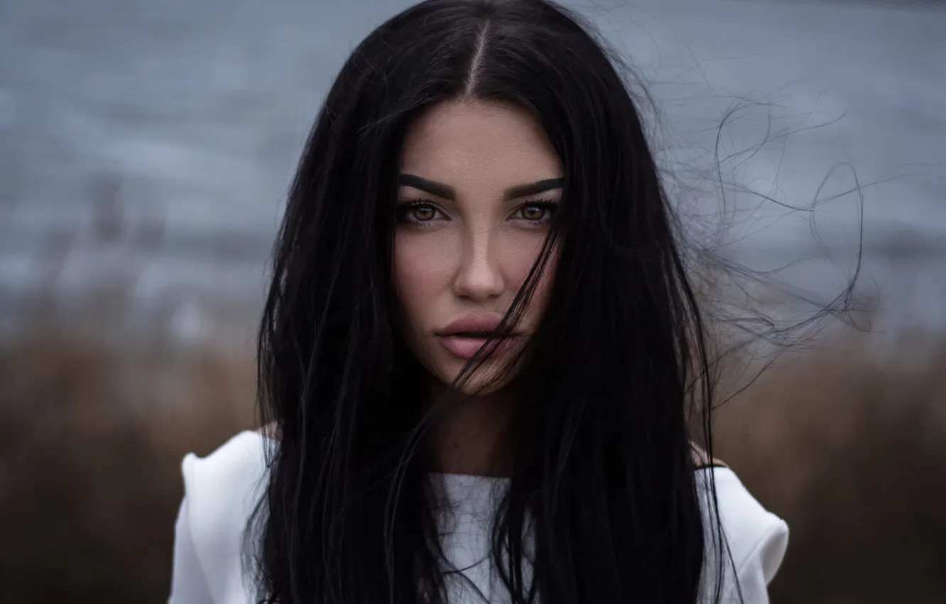 Photo wallpaper sponge, brown-eyed, Alina